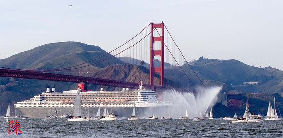 Queen Mary 2 visits SF